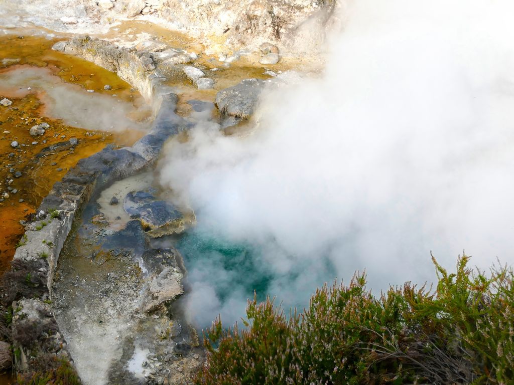 Azzorre: Tra oceano e vulcani, il volto nascosto delle Azzorre